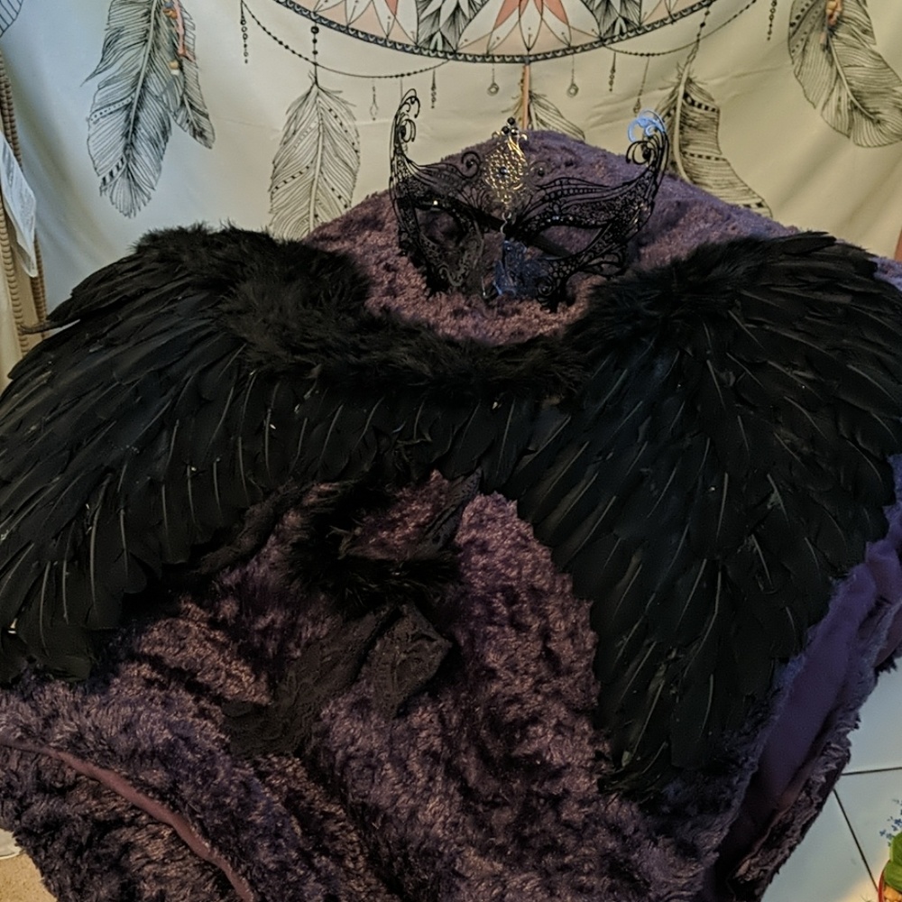 Black Wings🖤 & Black Metal Lace Mask🎭